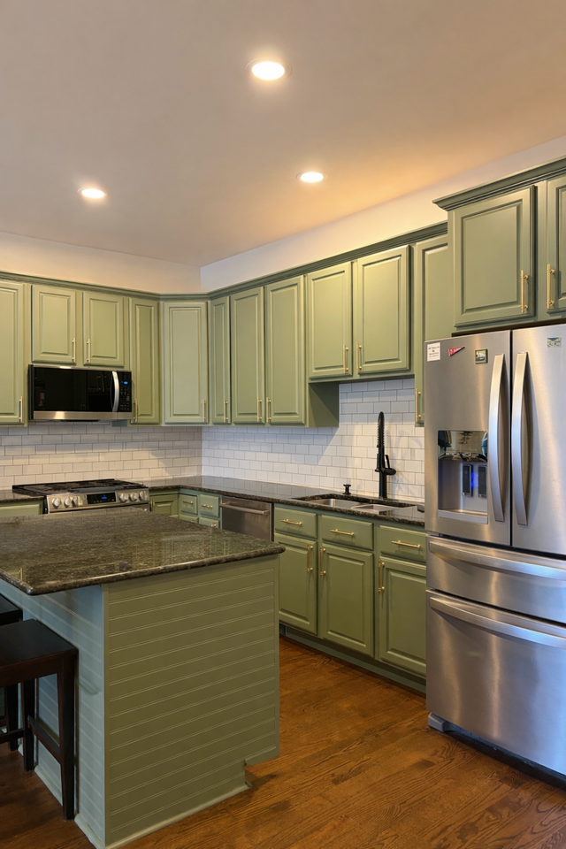 2416 W Thomas St #1 - Photo 3 of 18