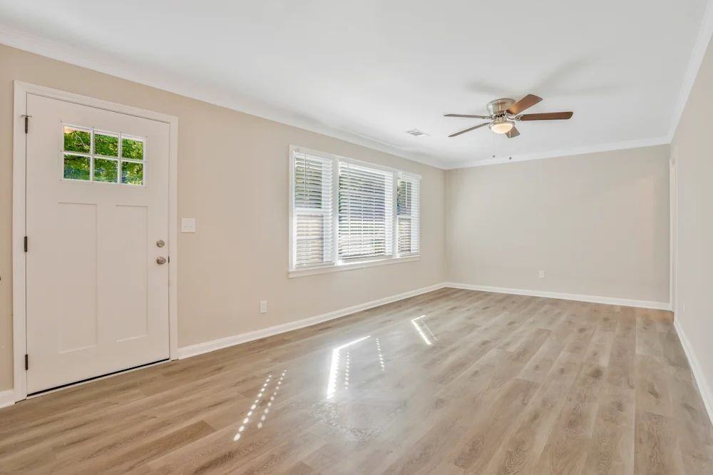 2201 Jefferson St #NA - Photo 2 of 6