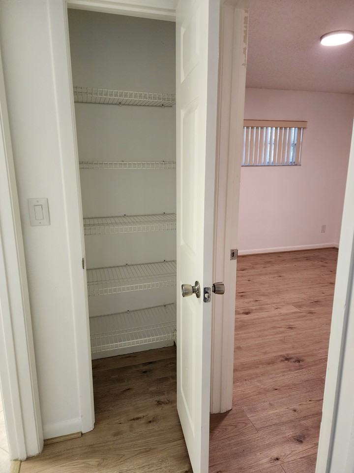 9720 Sw 95th Ter #C - Photo 7 of 18