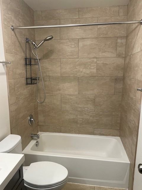 2175 NW Mast PlaceApt. D #2175D - Photo 5 of 35