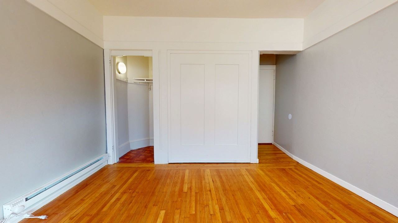 1502 Alice St - Photo 7 of 35