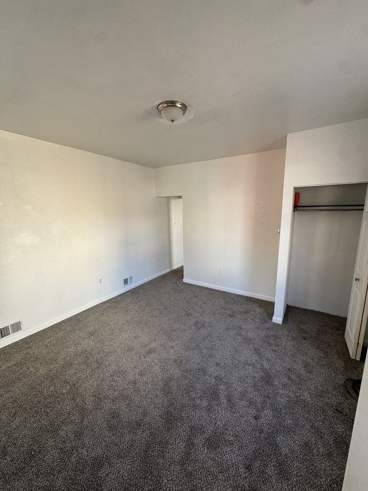 227 Duquesne Ave #2 - Photo 3 of 10