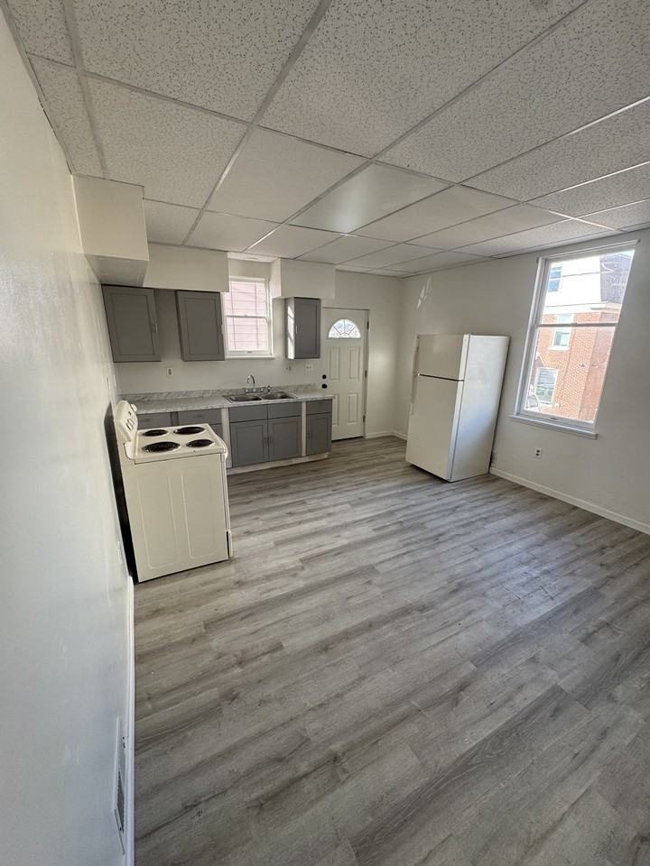 227 Duquesne Ave #2 - Photo 4 of 10