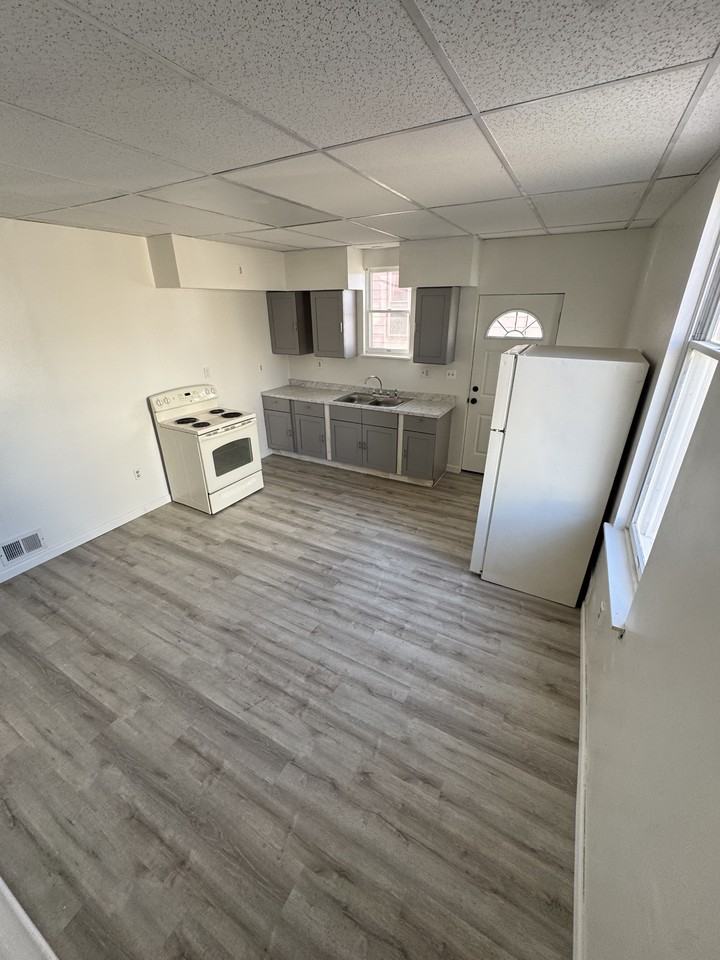 227 Duquesne Ave #2 - Photo 5 of 10