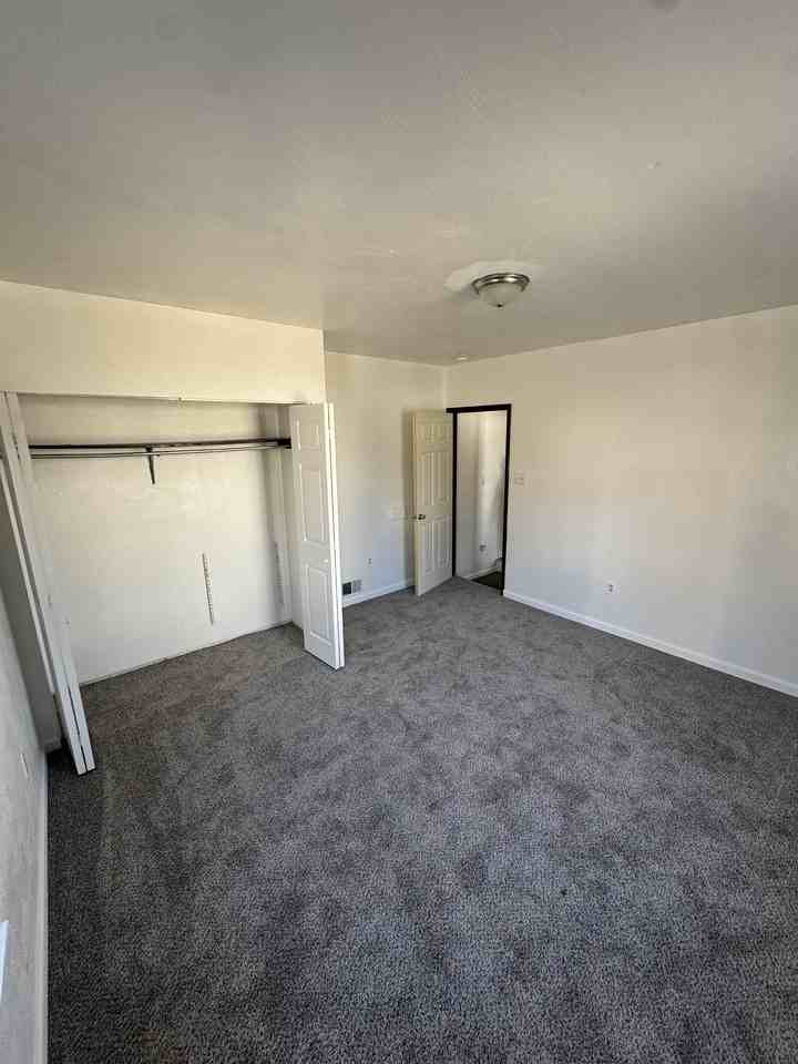 227 Duquesne Ave #2 - Photo 7 of 10