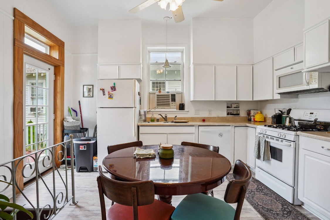 4516 Banks St - Photo 7 of 12