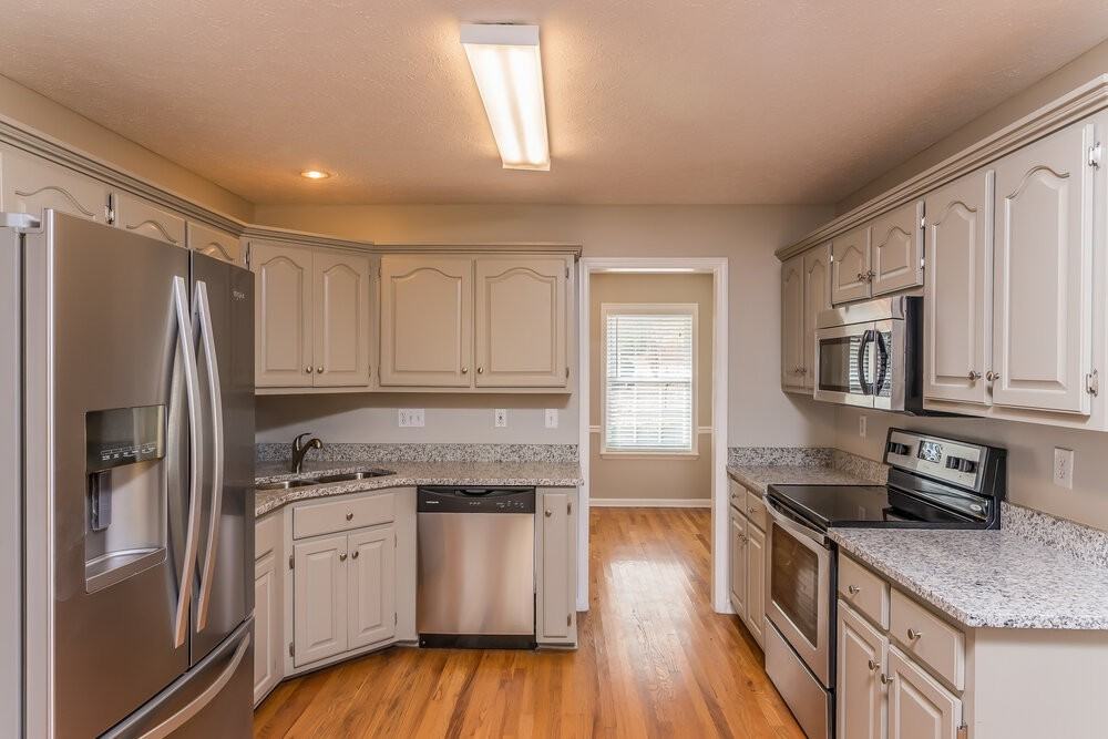 107 Walton Trce S - Photo 5 of 17