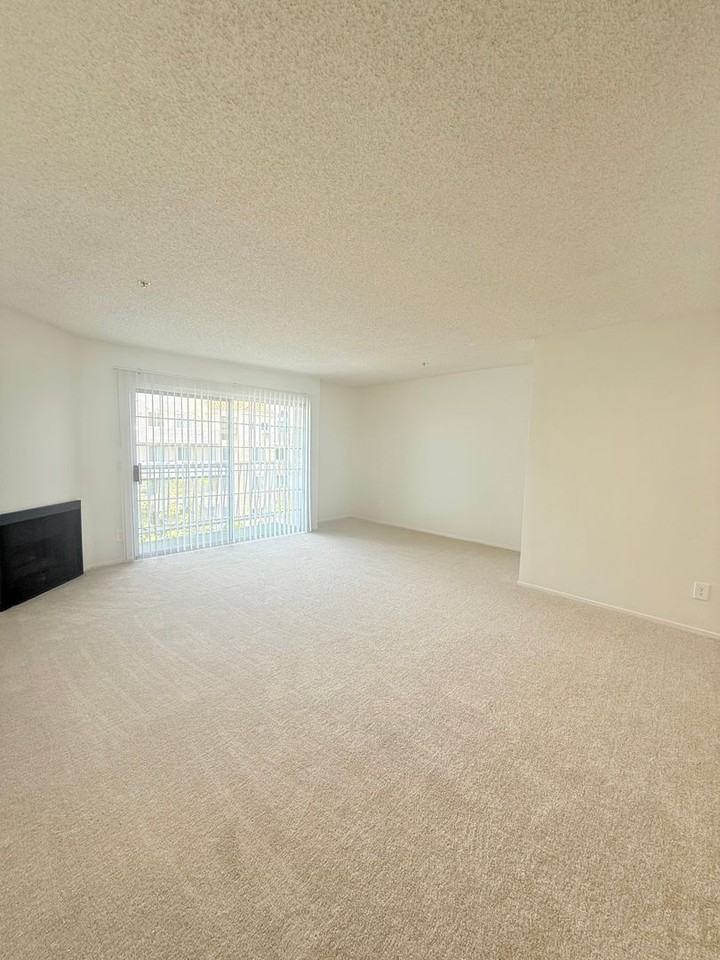 400 S. Westmoreland Ave. - Photo 3 of 19