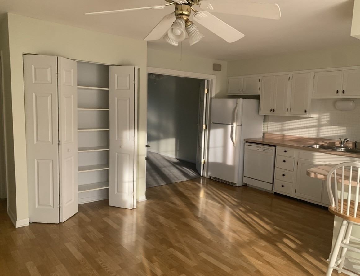 845 Country Club Dr #845 - Photo 4 of 19