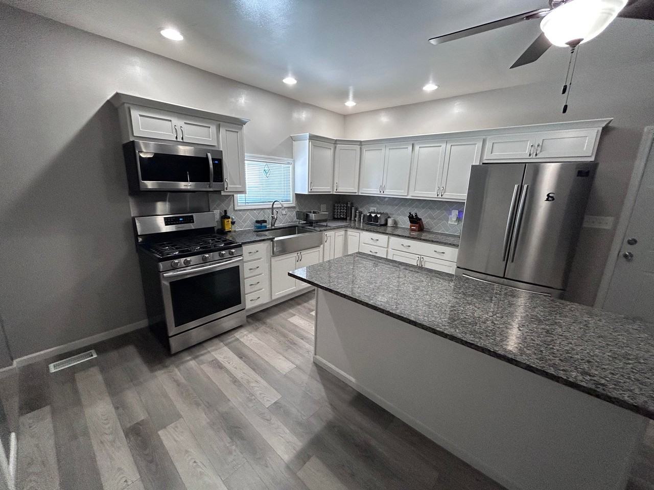 2757 Dekalb St #NA - Photo 4 of 21