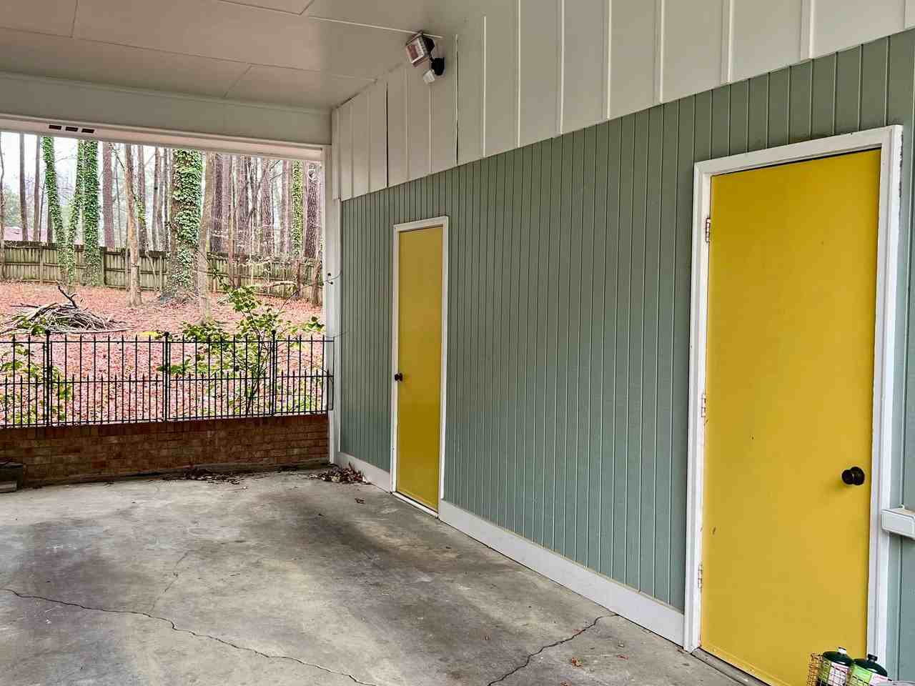 805 Castalia Dr - Photo 3 of 23