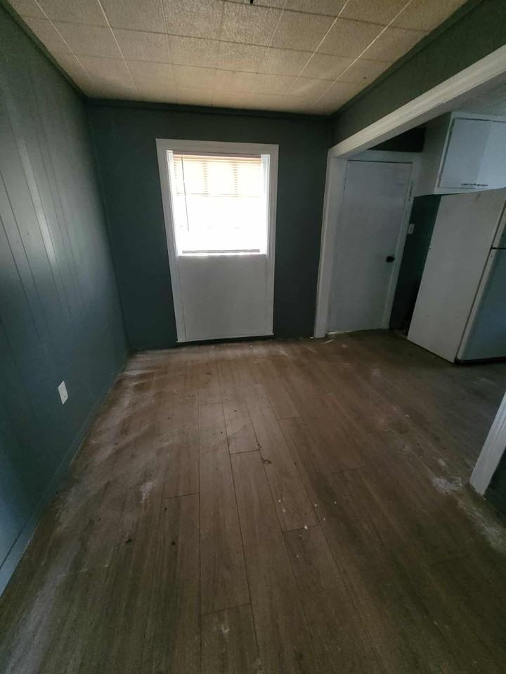 108 E Cedar Ave #1 - Photo 2 of 7