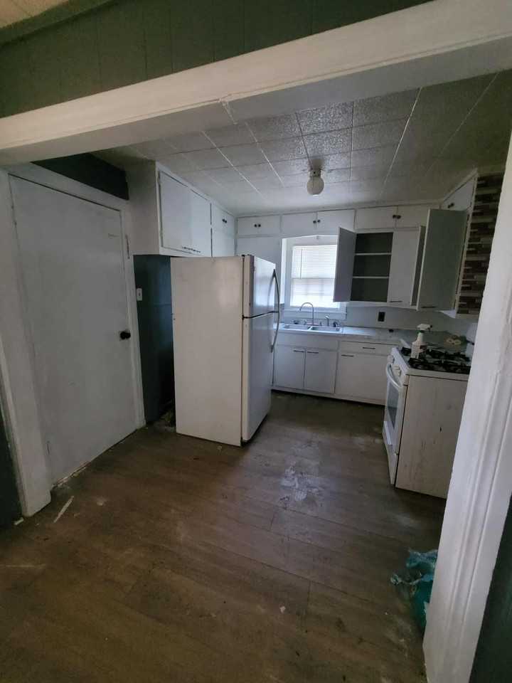 108 E Cedar Ave #1 - Photo 3 of 7