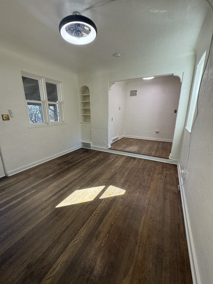 319 Pioneer Dr #1 - Photo 3 of 14