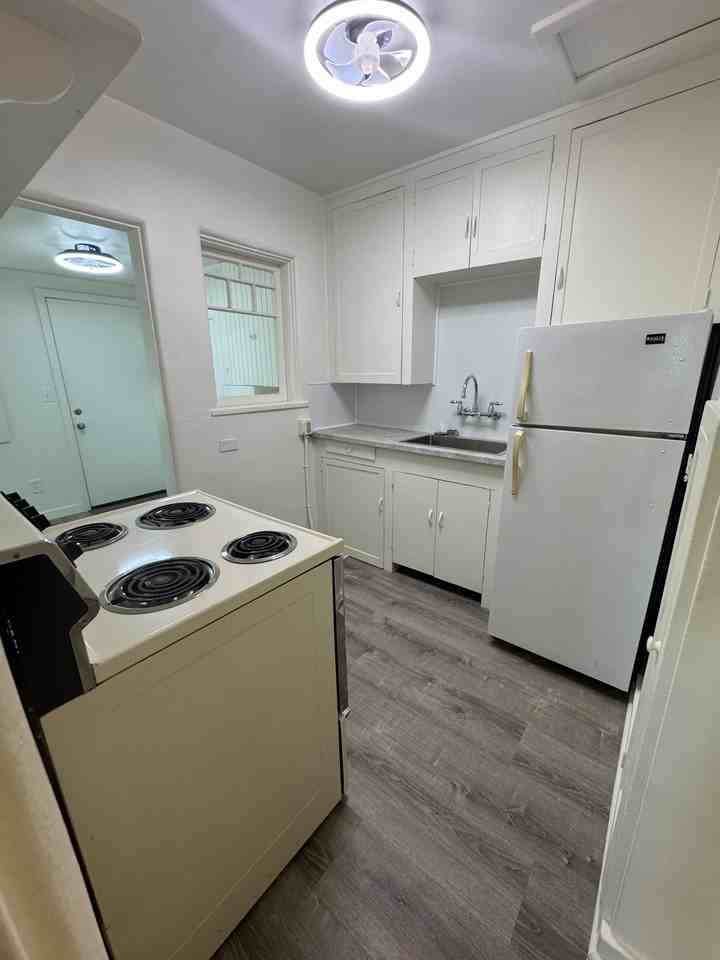 319 Pioneer Dr #1 - Photo 5 of 14