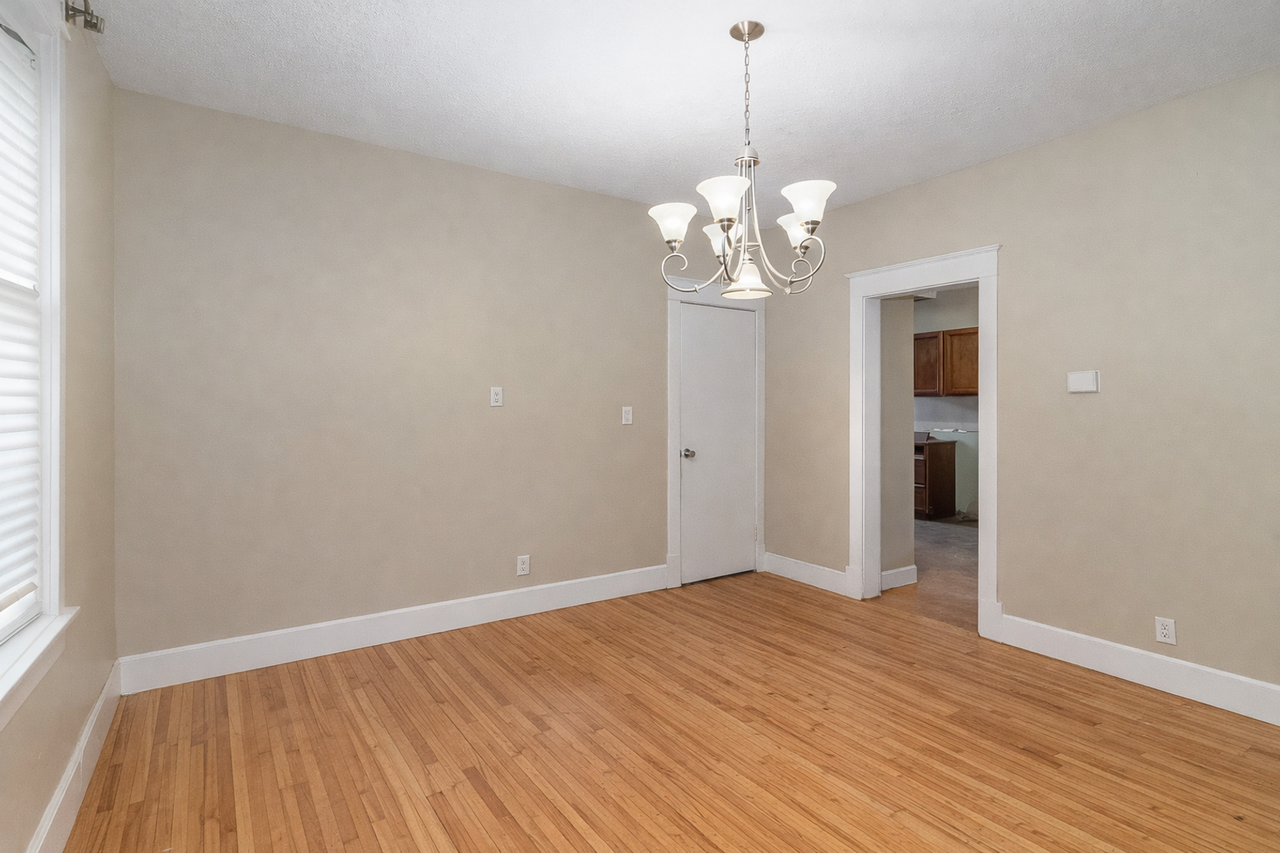 1498 Selby Ave - Photo 7 of 12