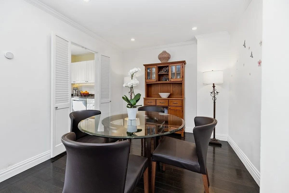 E 69th St #4B - Photo 3 of 9