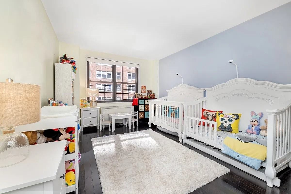 E 69th St #4B - Photo 7 of 9