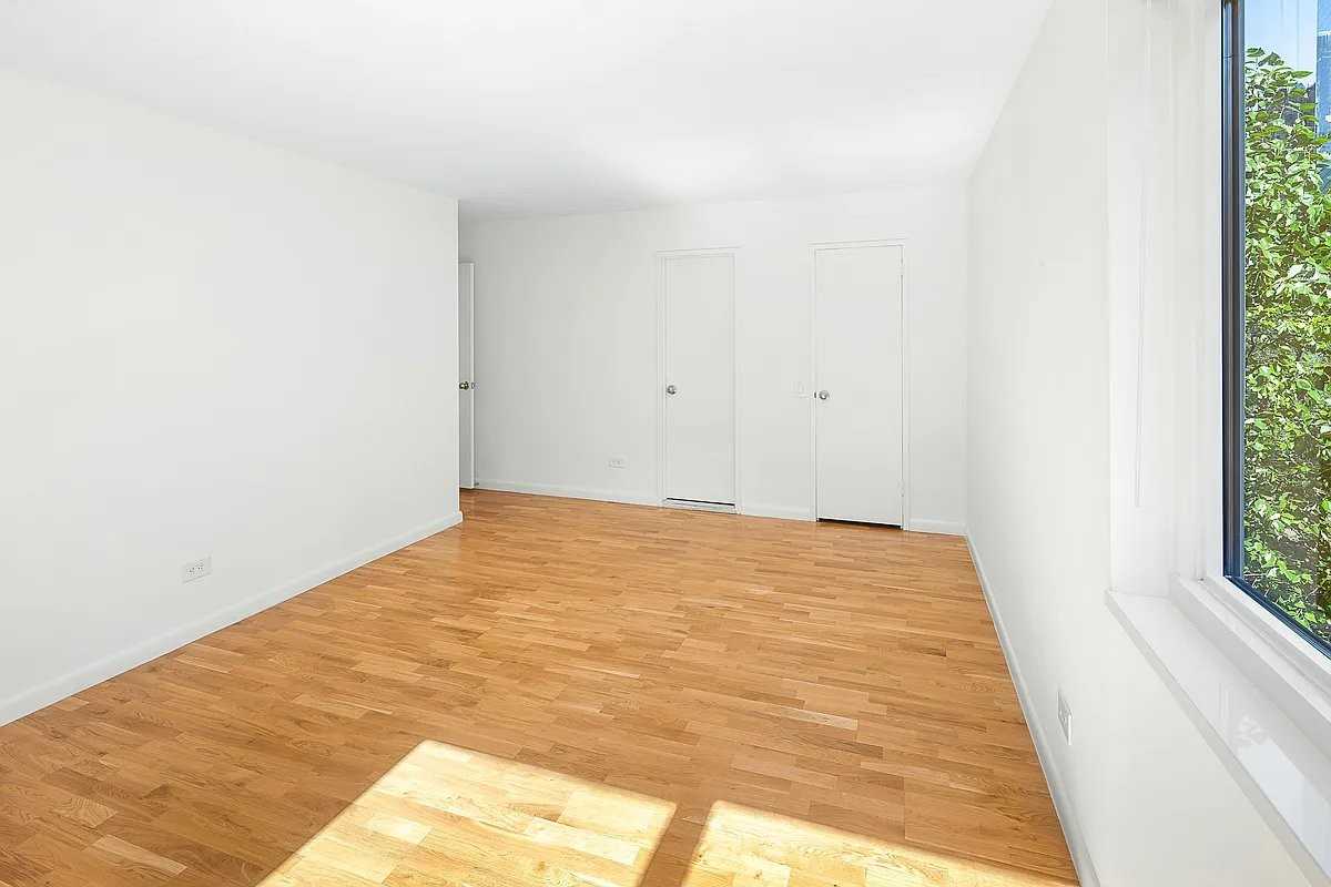 2 S End Ave #9D - Photo 5 of 6