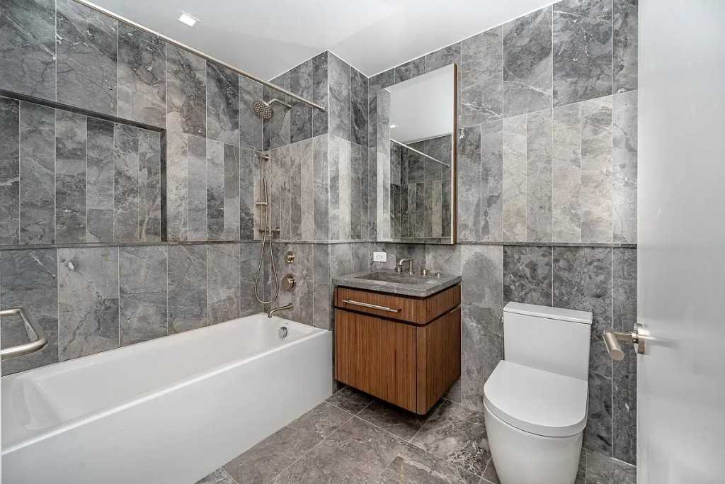 208 Delancey St #2K - Photo 4 of 5