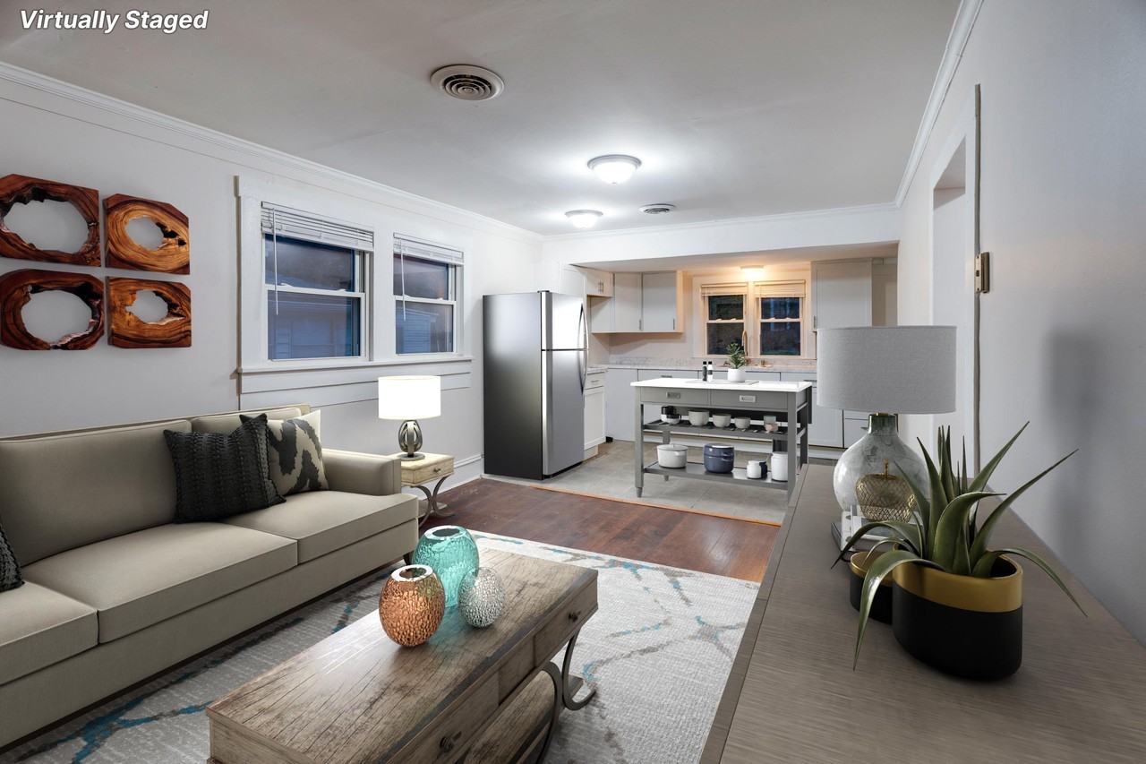 501 E Franklin St #1 - Photo 3 of 12