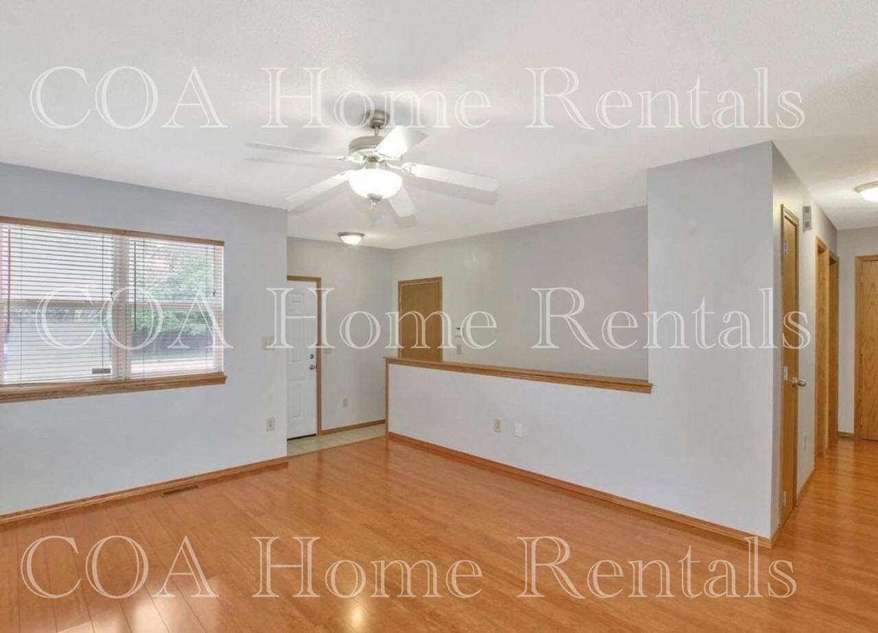 503 W Hendryx St - Photo 5 of 18