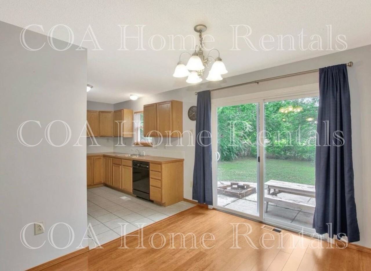 503 W Hendryx St - Photo 7 of 18