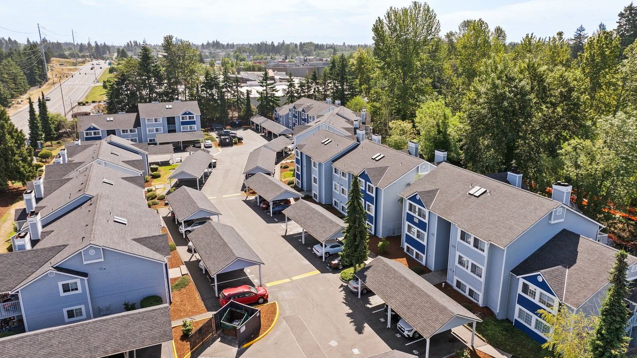 Crown Pointe Apartments - Photo 2 of 27