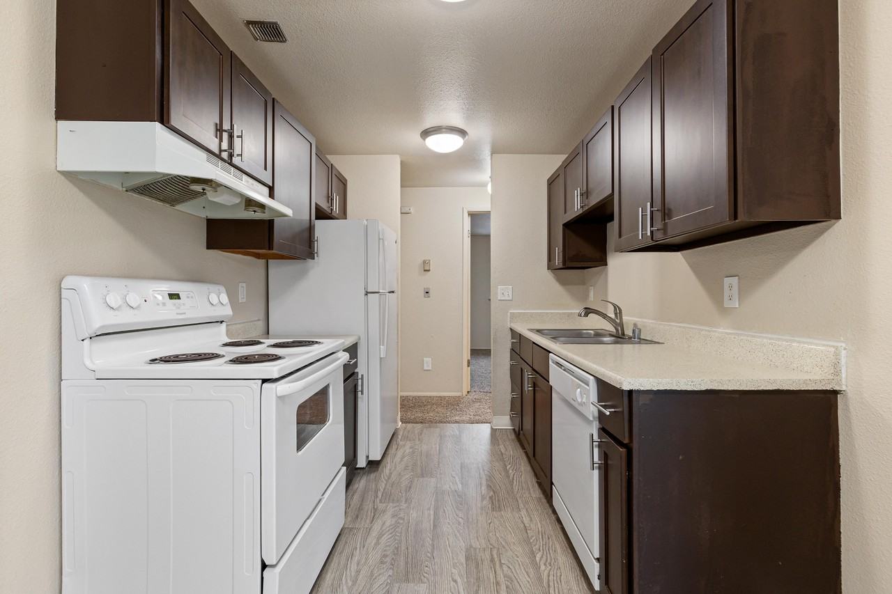 Southern Pines - Photo 7 of 20