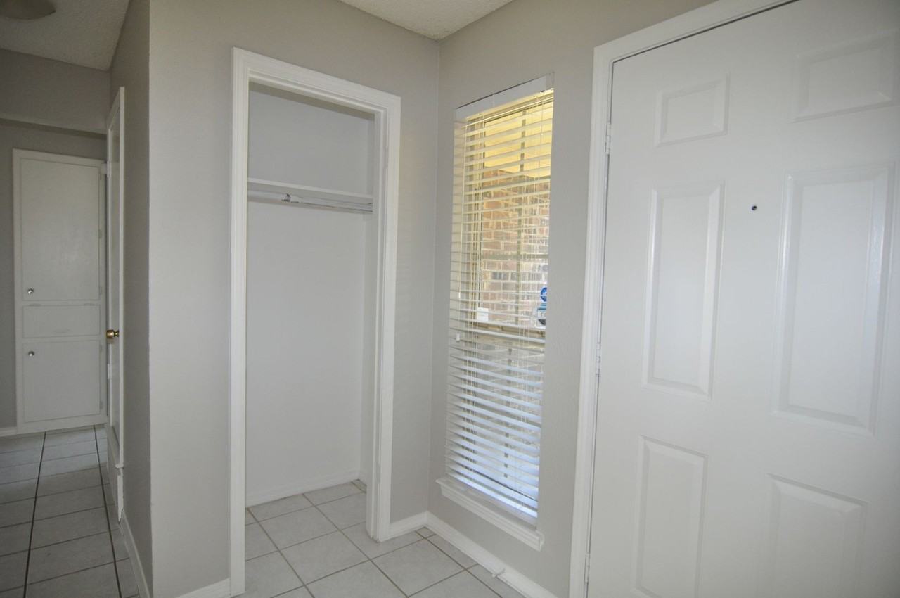 616 Mountain Laurel Ln - Photo 6 of 39