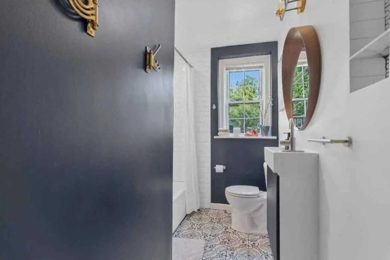 2716 29th St Se - Photo 6 of 10