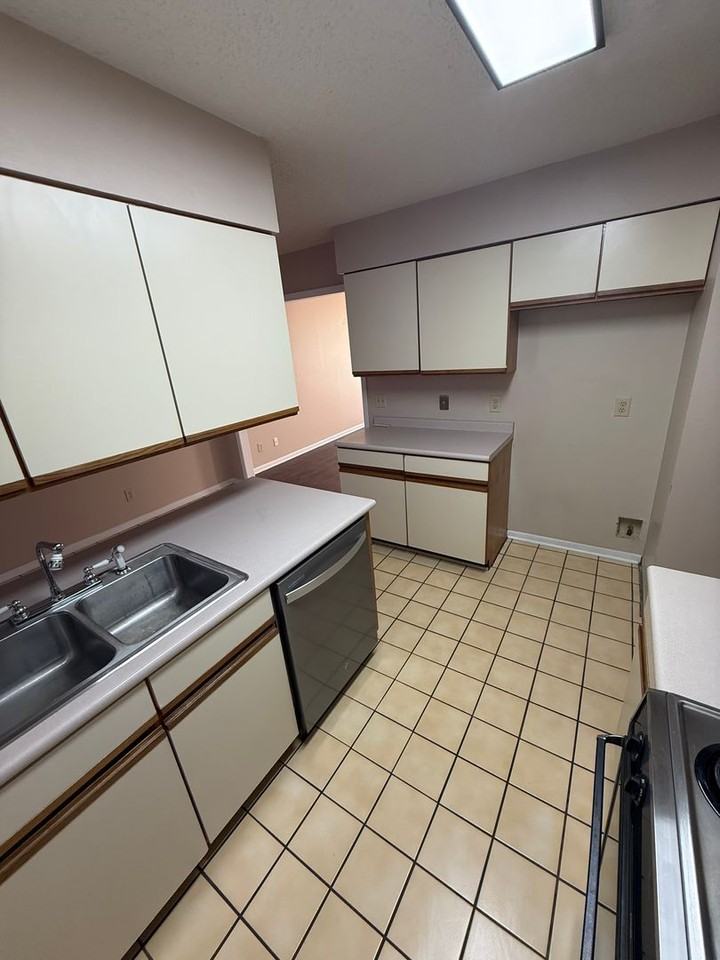 4108 Bill Owens Pkwy - Photo 3 of 14
