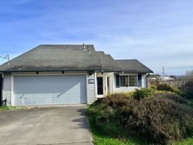 2651 Lincoln Ave - Photo 1 of 1