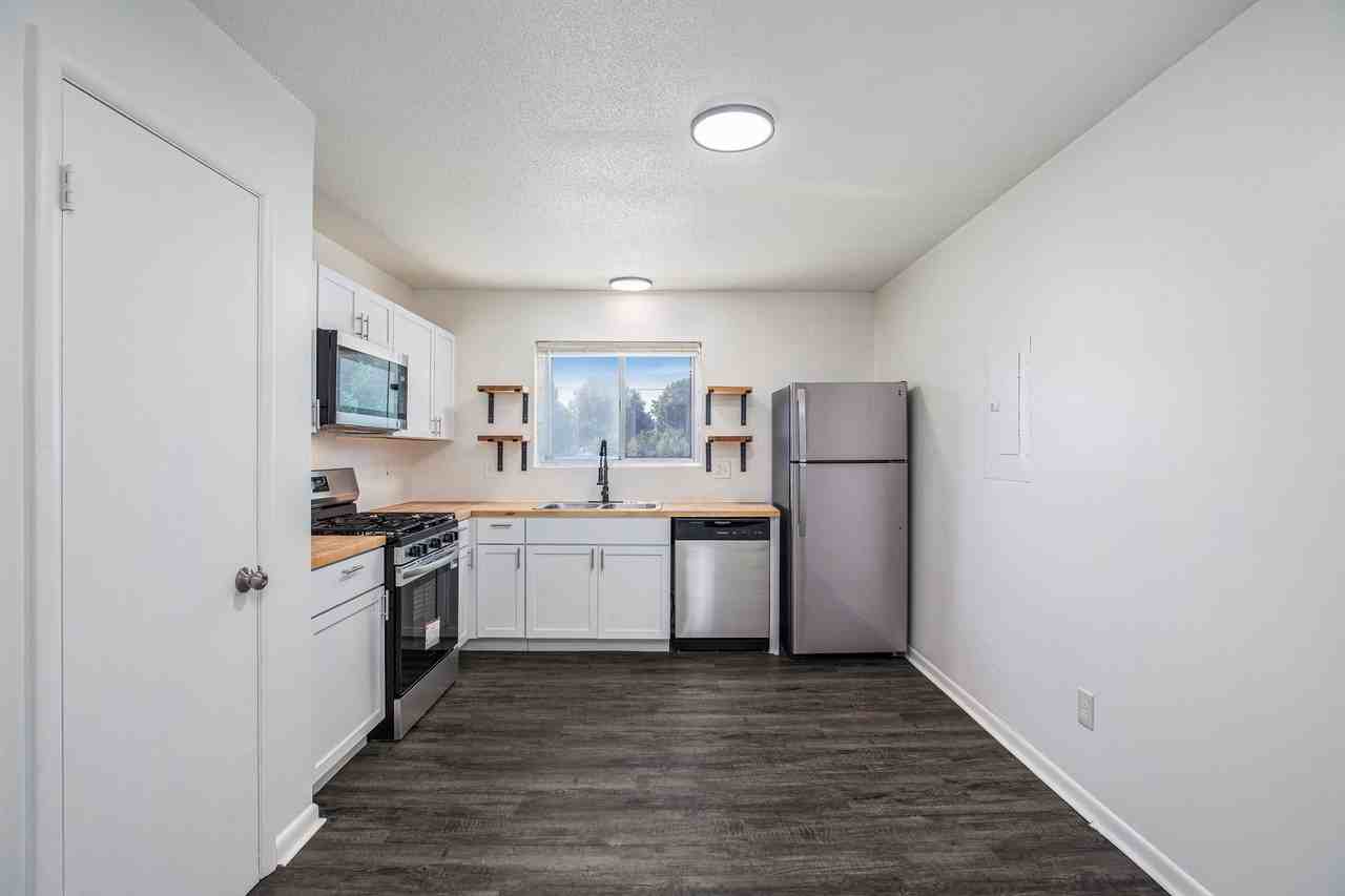 Estes on Ash - Photo 3 of 16