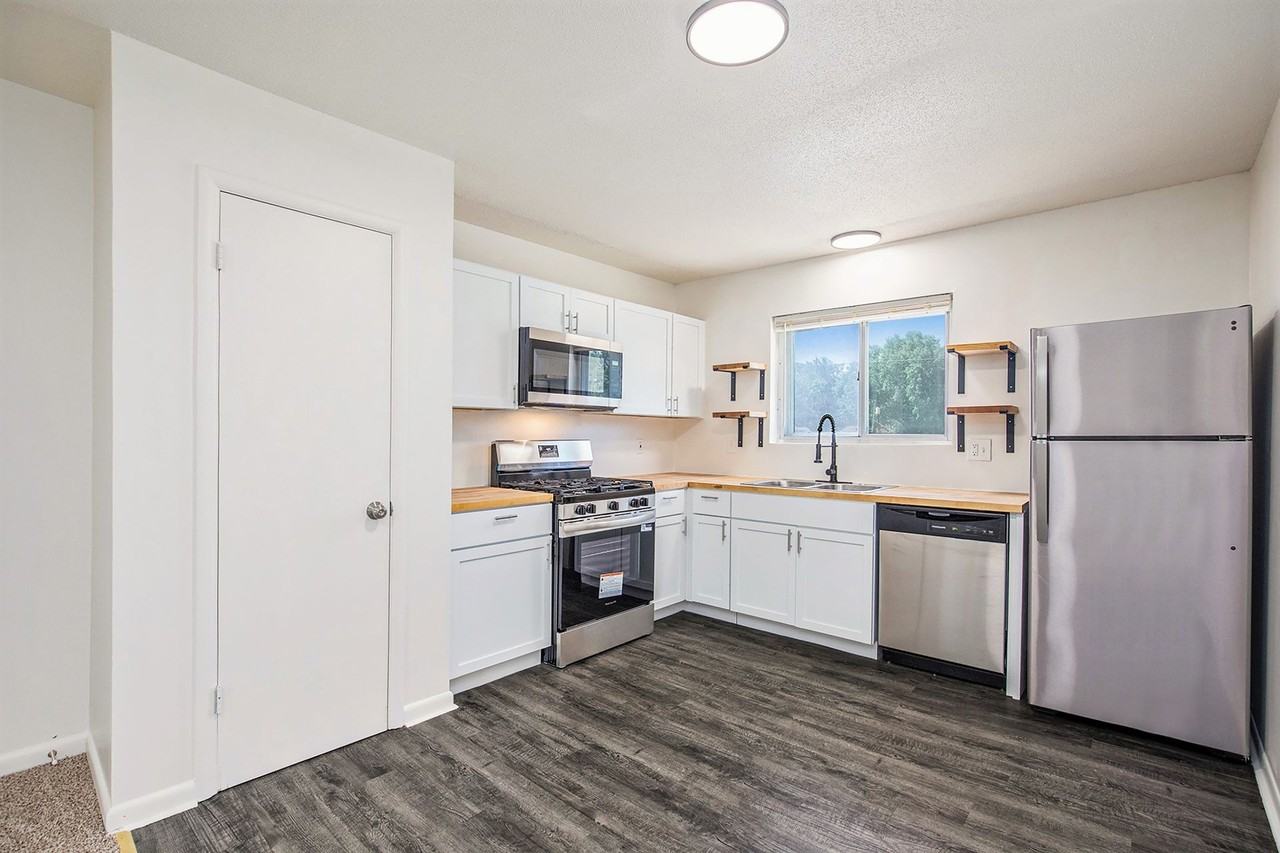 Estes on Ash - Photo 4 of 16