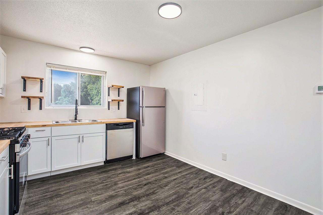 Estes on Ash - Photo 5 of 16