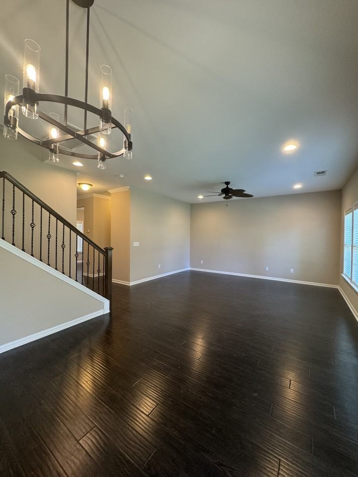 5443 Overland Trl #1 - Photo 7 of 32