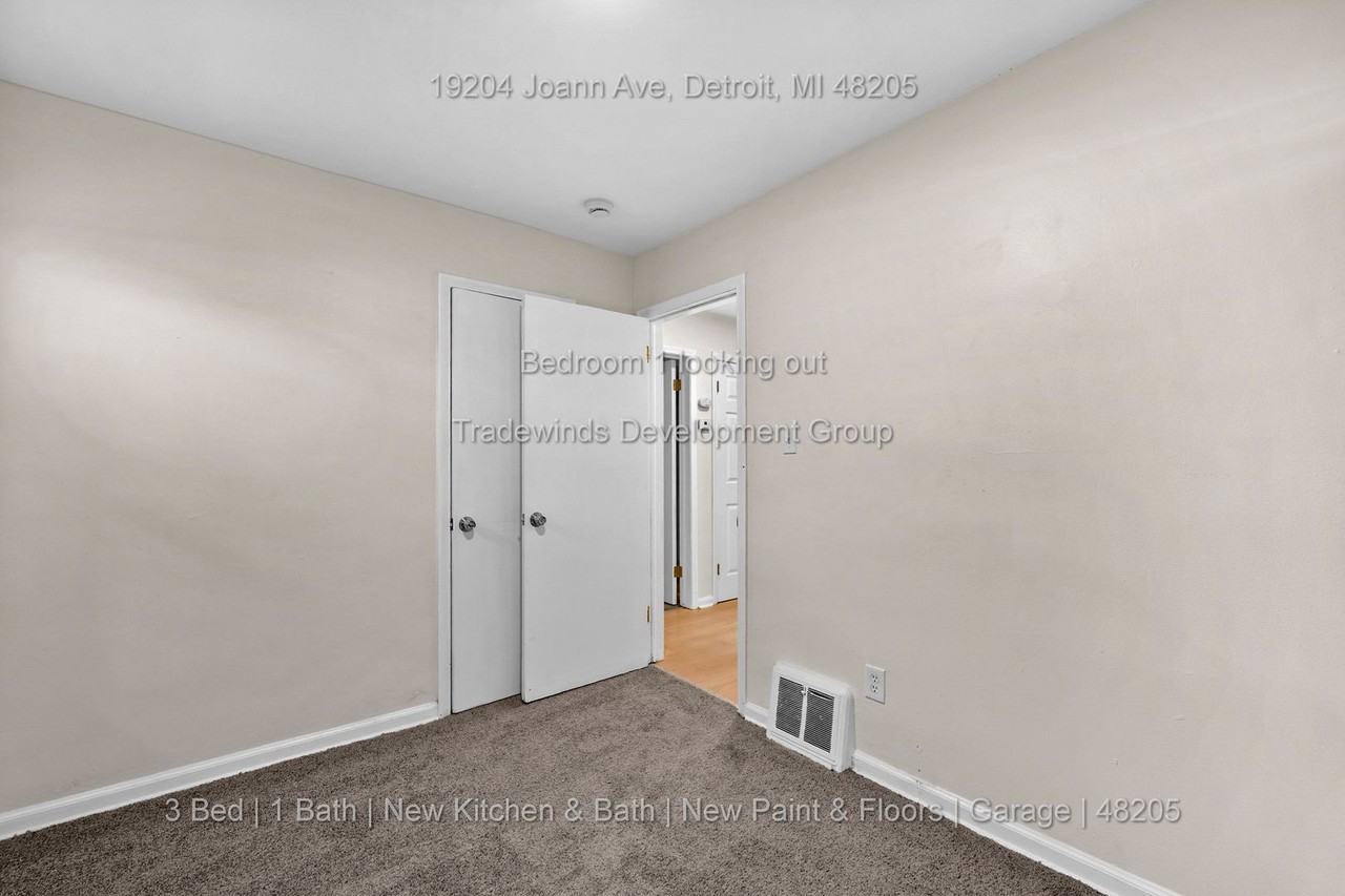 19204 Joann St - Photo 3 of 15