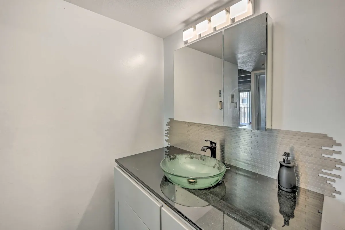 8060 East Girard Avenue - 1Apt 617 #1 - Photo 3 of 20