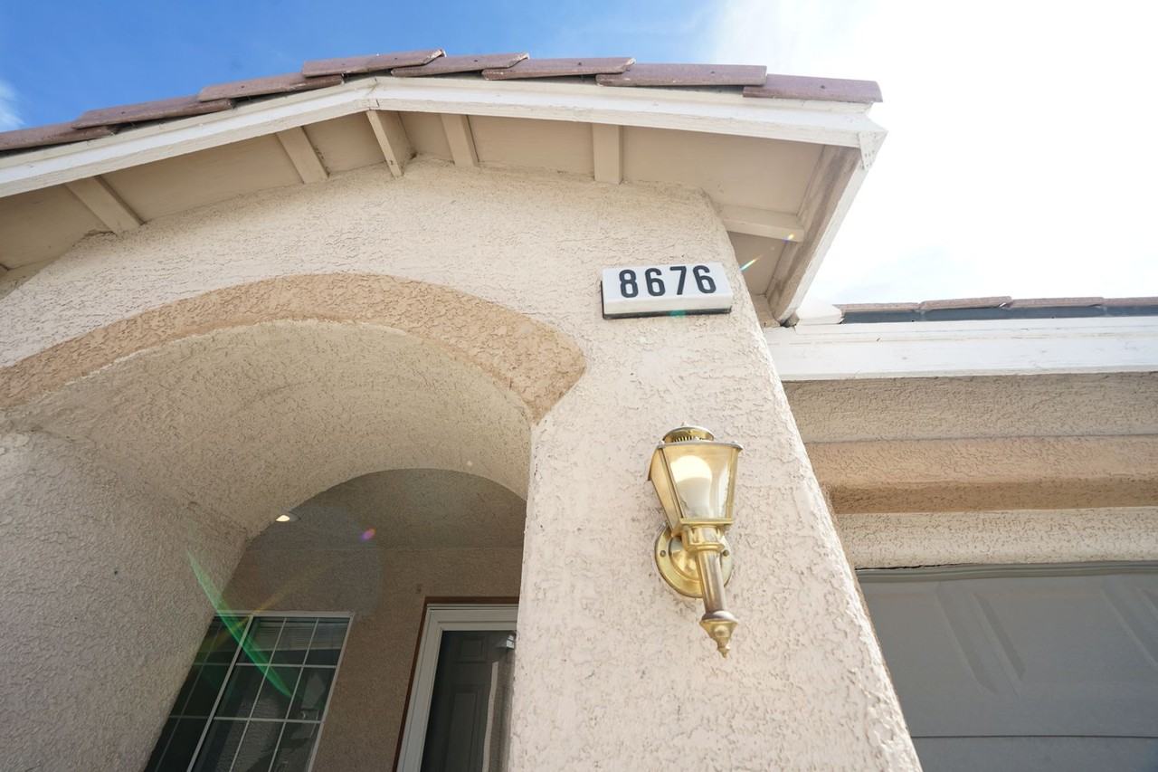 8676 Little Fox St - Photo 3 of 27