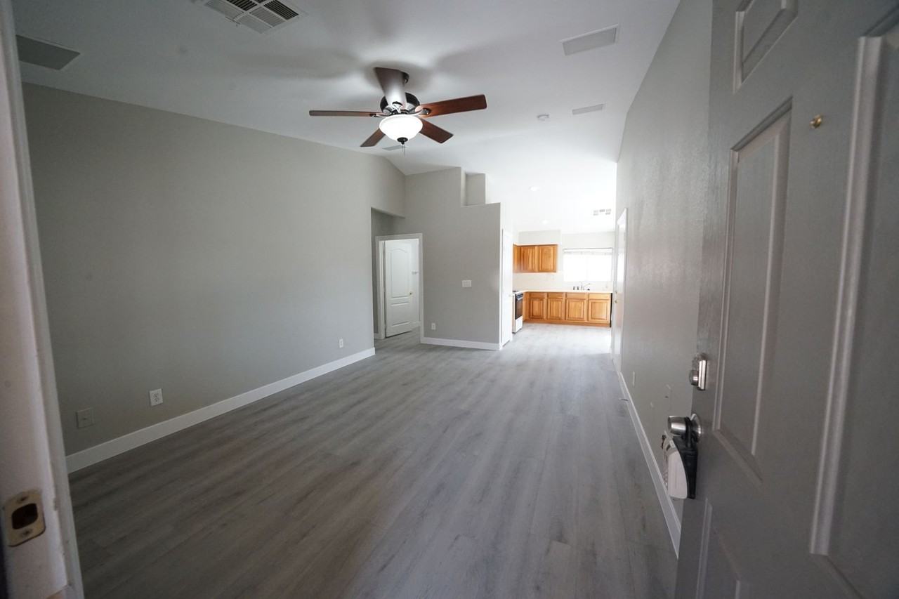 8676 Little Fox St - Photo 5 of 27