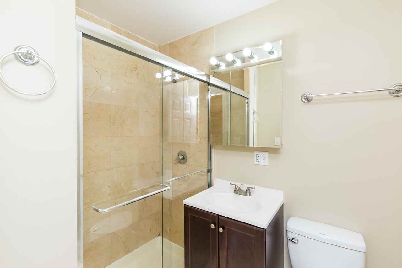 Greenleaf - Photo 7 of 29