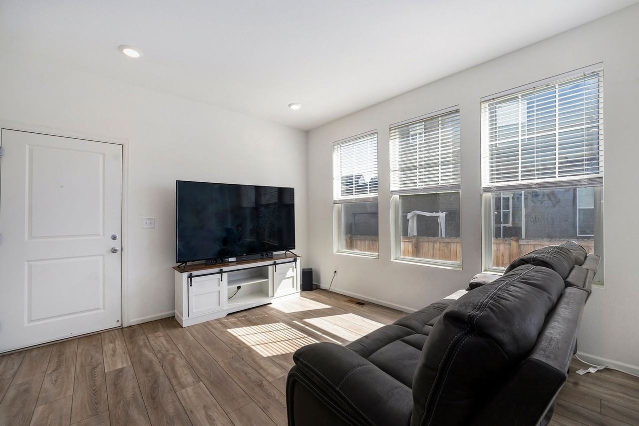 16551 W Vallejo Pl - Photo 3 of 22