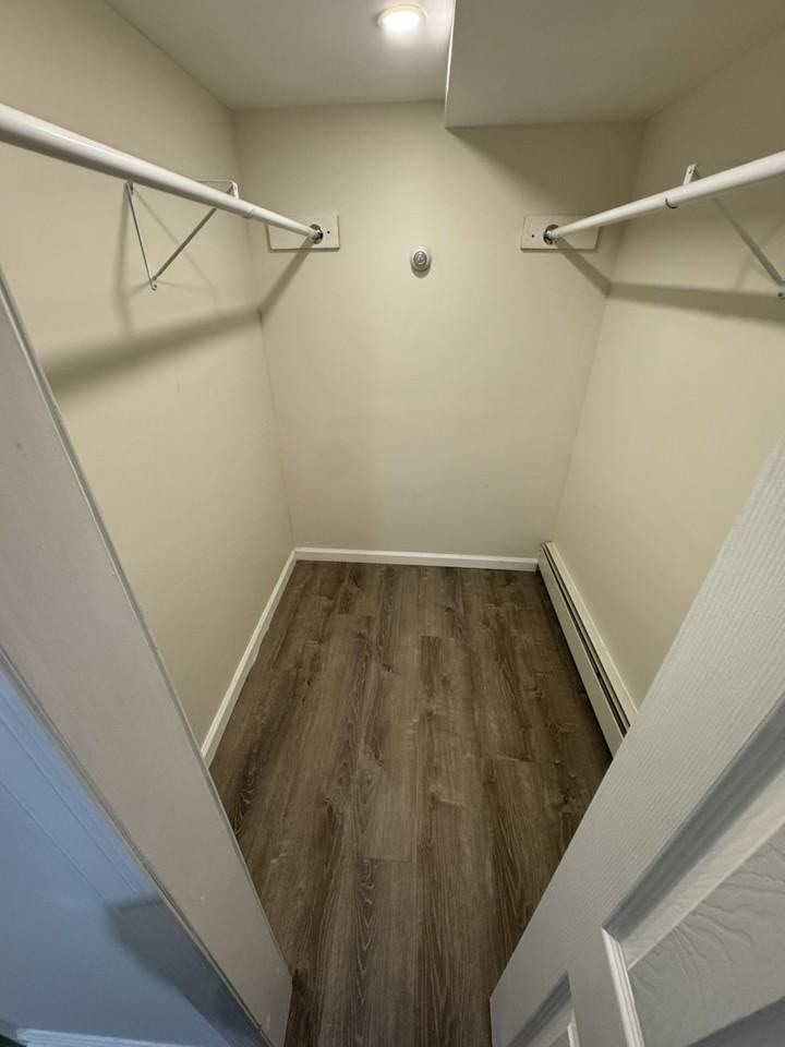 28 Jackson Ave - Photo 5 of 9