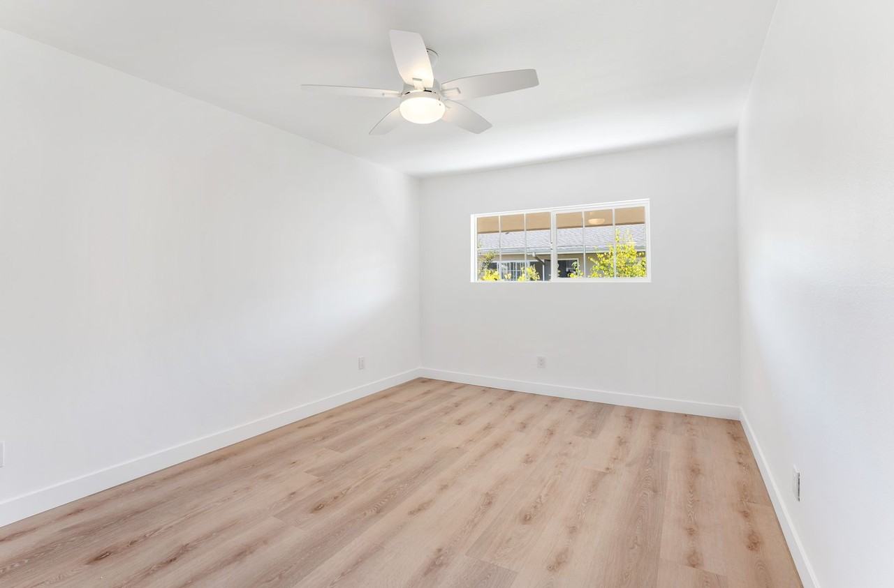 246 Coronado Avenue - Photo 6 of 9