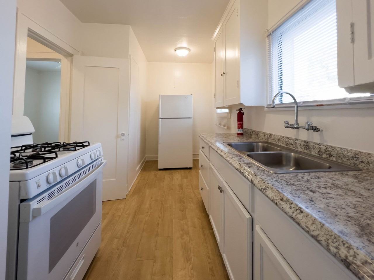 803 803 Lindaraxa Park N - 803 B - Photo 5 of 13