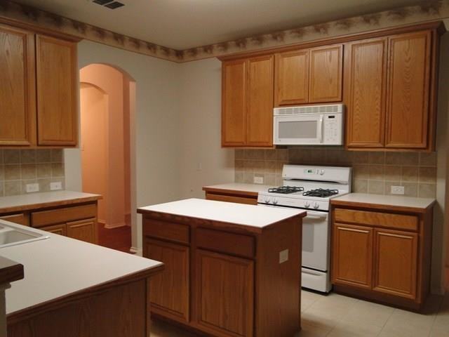 5809 Deer Run Dr - Photo 6 of 15