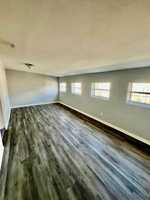 featured image of 2554 Palm Dr Ne