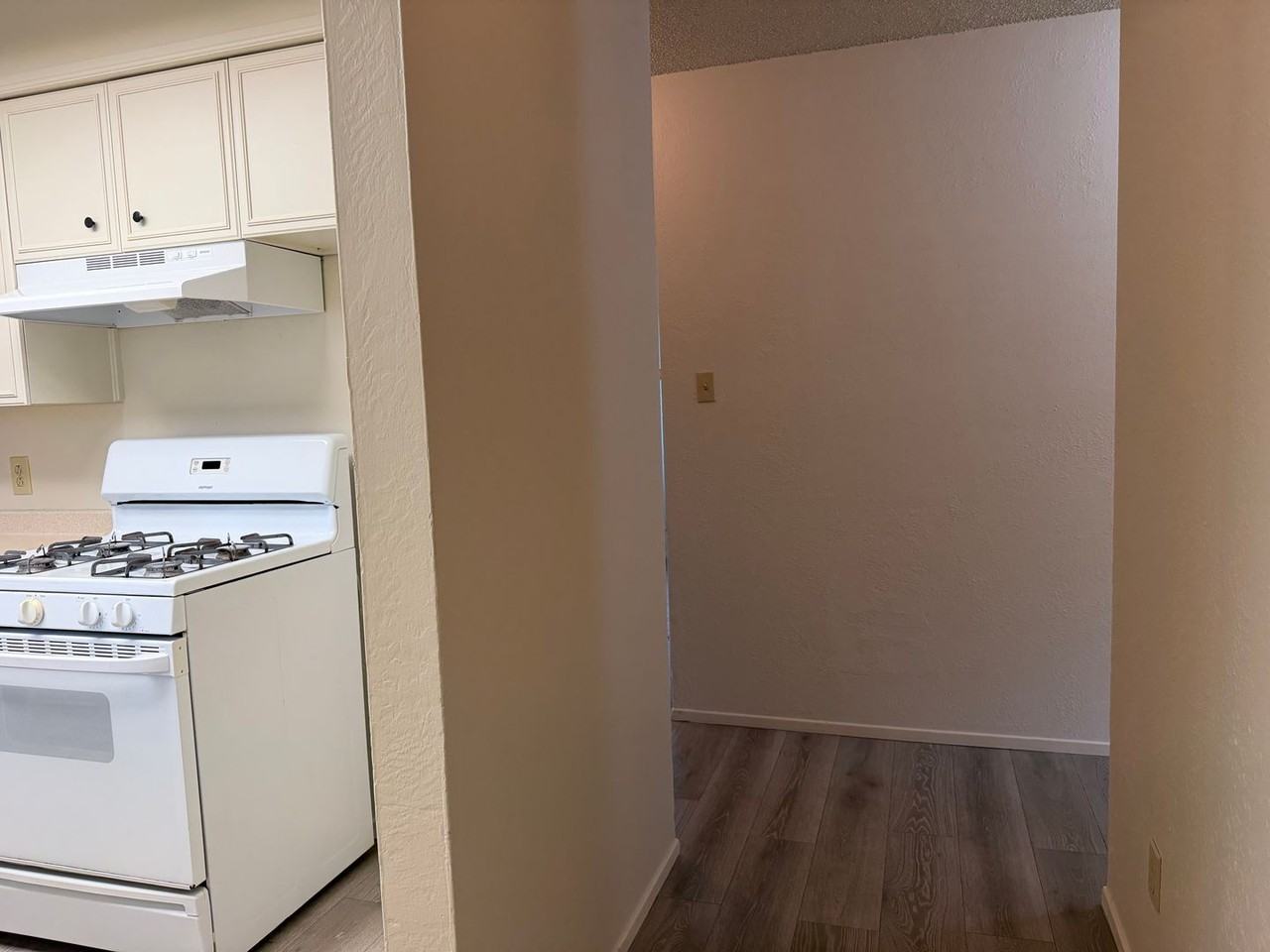 5745 Hesper Way - Photo 5 of 25