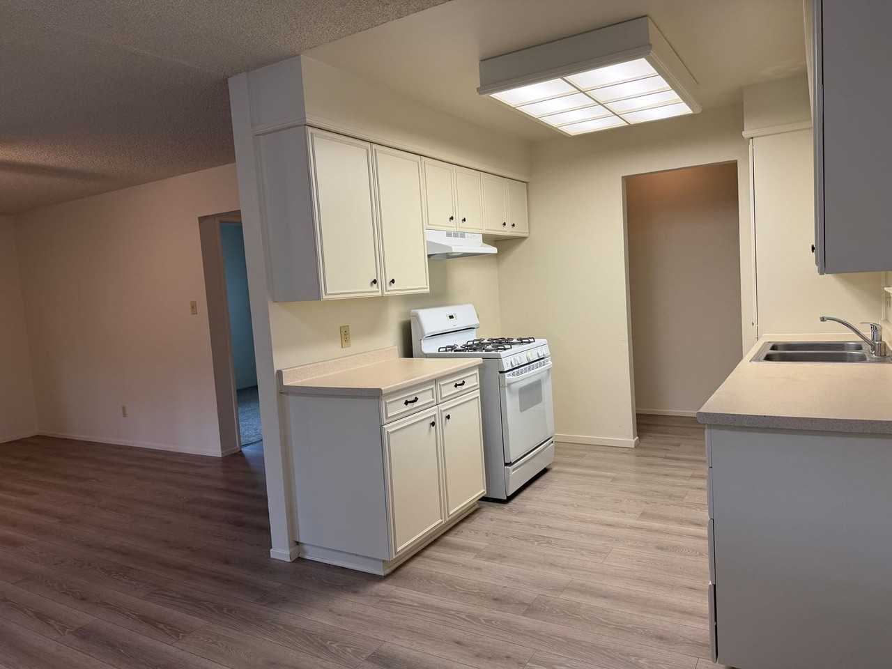 5745 Hesper Way - Photo 7 of 25